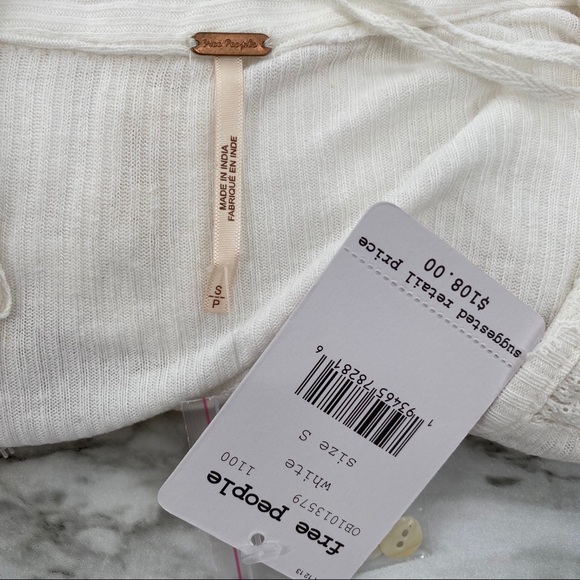 Free People NWT Set To Stun Tunic Top Long Sleeve V Neck Hi Low White Small New - Picture 5 of 7